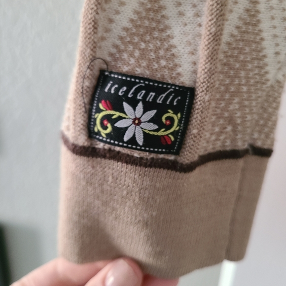 Icelandic Designs gingerbread knit sweater - Picture 5 of 5